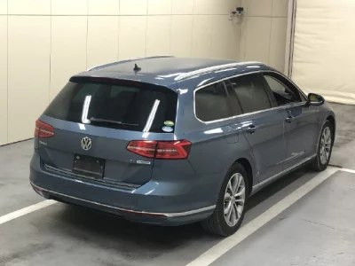 Volkswagen PASSAT VARIANT  с аукциона в Японии