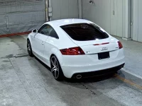 Audi TT лот № 3076 оценка 4  с аукциона в Японии 1
