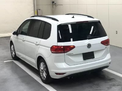 Volkswagen GOLF TOURAN  с аукциона в Японии