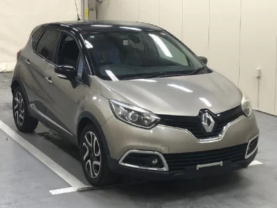 Renault Captur  с аукциона в Японии