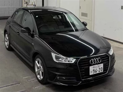 Audi A1  с аукциона в Японии