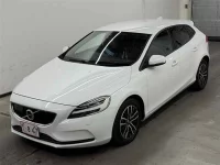 Volvo V40 лот № 35050 оценка 3.5  с аукциона в Японии 3