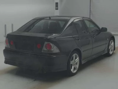 Toyota ALTEZZA  с аукциона в Японии