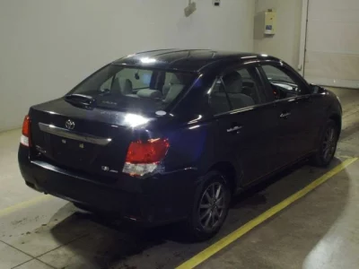 Toyota COROLLA AXIO  с аукциона в Японии