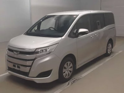 Toyota NOAH  с аукциона в Японии