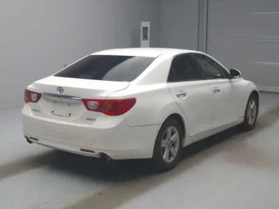 Toyota MARK X  с аукциона в Японии