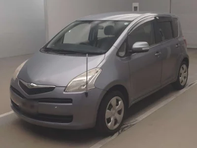 Toyota RACTIS  с аукциона в Японии