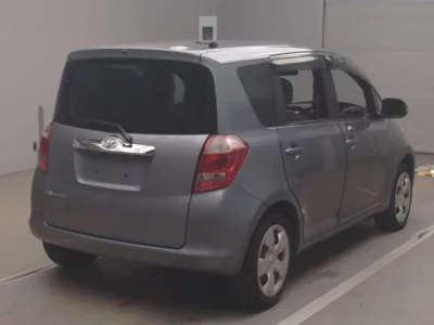 Toyota RACTIS  с аукциона в Японии