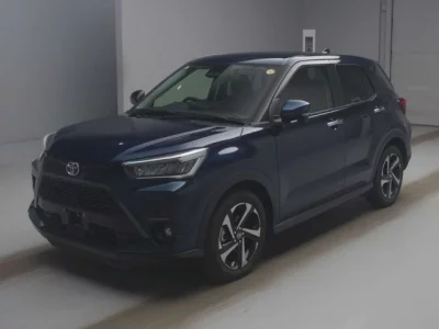 Toyota RAIZE  с аукциона в Японии