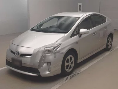 Toyota PRIUS PHV  с аукциона в Японии