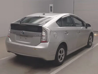 Toyota PRIUS PHV  с аукциона в Японии