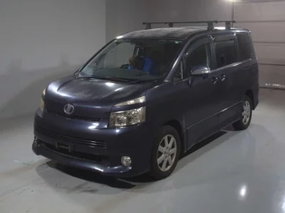 Toyota VOXY  с аукциона в Японии