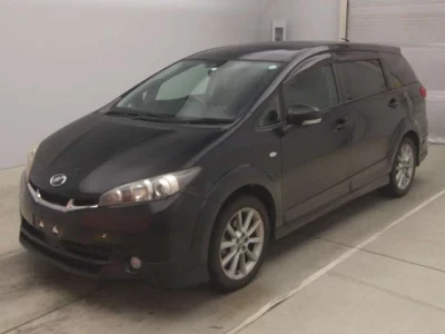 Toyota WISH  с аукциона в Японии