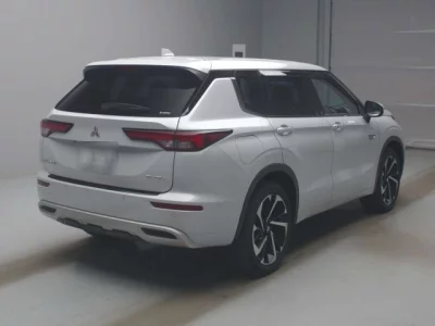 Mitsubishi OUTLANDER PHEV