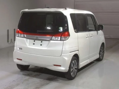 Mitsubishi DELICA D2