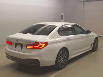 BMW 5-Series  с аукциона в Японии