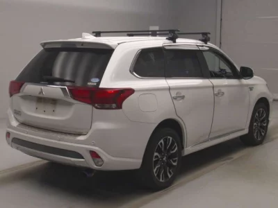 Mitsubishi OUTLANDER PHEV