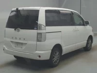 Toyota VOXY лот № 77054 оценка 3  с аукциона в Японии 1