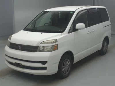 Toyota VOXY  с аукциона в Японии