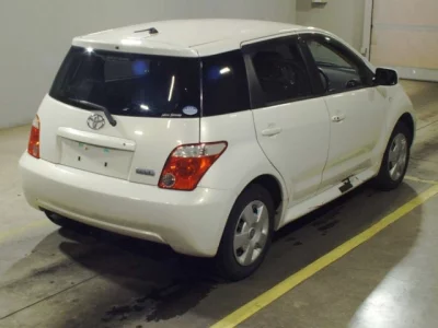 Toyota IST