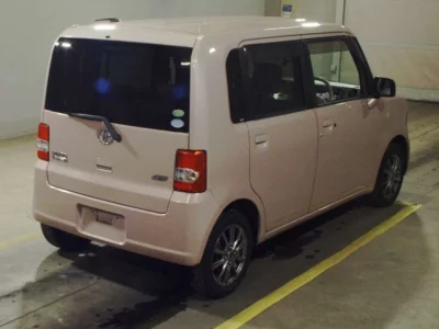 Toyota PIXIS SPACE  с аукциона в Японии