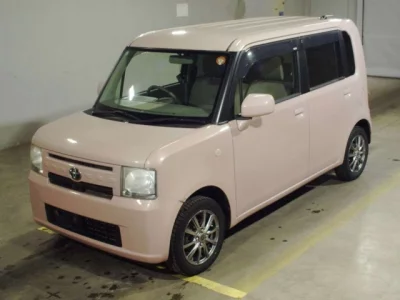 Toyota PIXIS SPACE  с аукциона в Японии