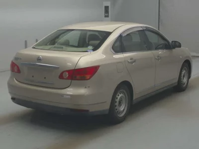 Nissan SYLPHY  с аукциона в Японии