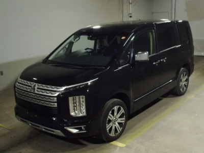 Mitsubishi DELICA D5