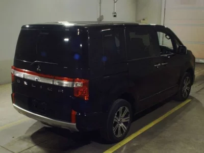 Mitsubishi DELICA D5