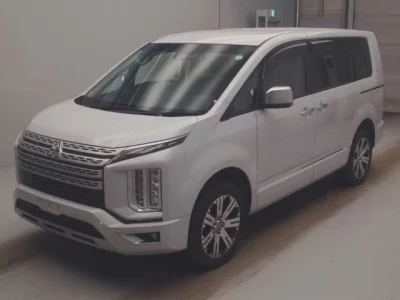 Mitsubishi DELICA D5