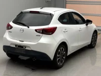 Mazda DEMIO лот № 49006 оценка 3.5  с аукциона в Японии 1