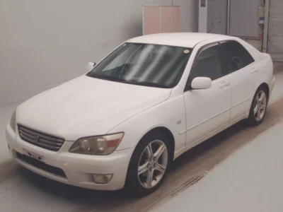 Toyota ALTEZZA  с аукциона в Японии