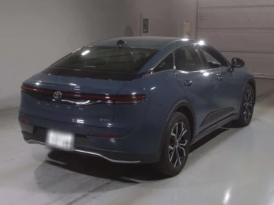 Toyota CROWN CROSSOVER  с аукциона в Японии