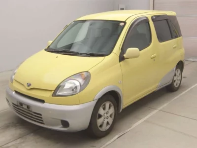 Toyota FUNCARGO  с аукциона в Японии