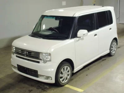 Toyota PIXIS SPACE  с аукциона в Японии