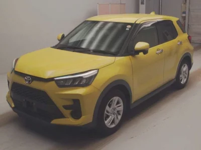 Toyota RAIZE  с аукциона в Японии