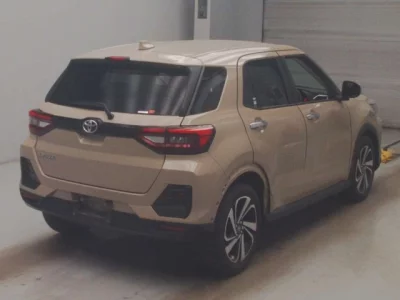 Toyota RAIZE  с аукциона в Японии