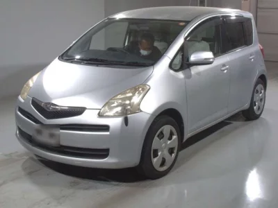 Toyota RACTIS  с аукциона в Японии