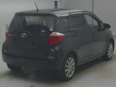 Toyota RACTIS  с аукциона в Японии