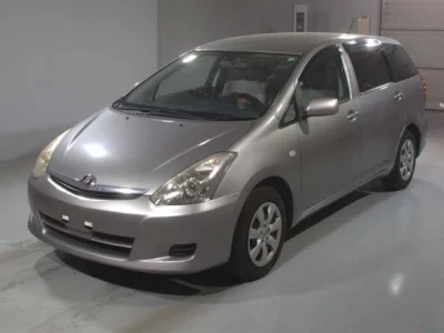Toyota WISH  с аукциона в Японии