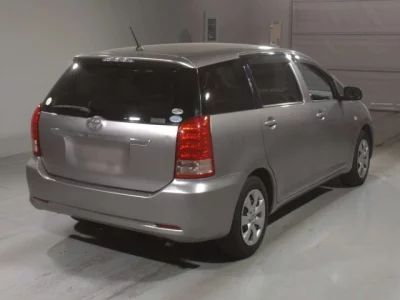 Toyota WISH  с аукциона в Японии
