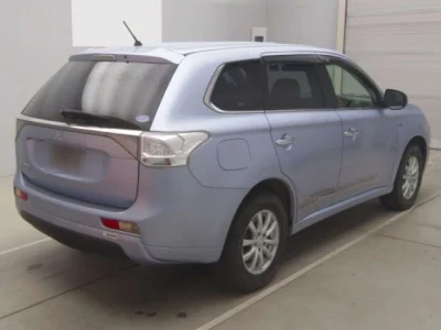 Mitsubishi OUTLANDER PHEV