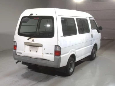 Mitsubishi DELICA