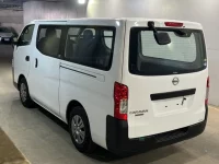 Nissan CARAVAN VAN лот № 57 оценка 3.5  с аукциона в Японии 1