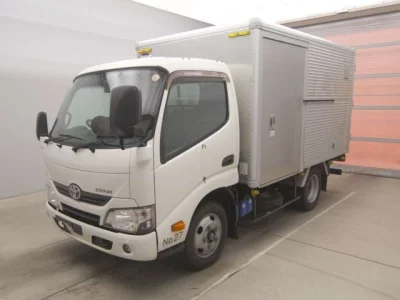 Toyota DYNA  с аукциона в Японии