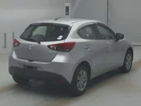 Mazda DEMIO лот № 77128 оценка 3  с аукциона в Японии 1