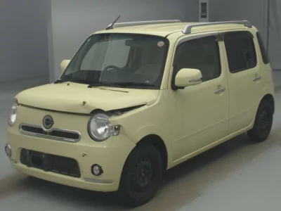 Daihatsu MIRA  с аукциона в Японии