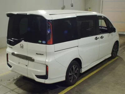 Honda STEP WAGON  с аукциона в Японии