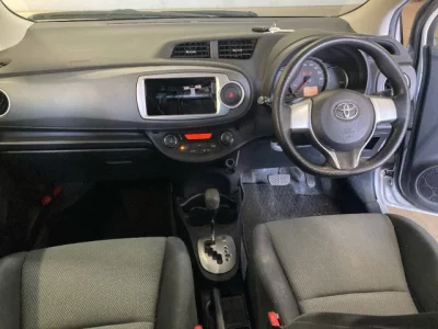 Toyota VITZ  с аукциона в Японии