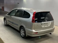 Honda STREAM лот № 2049 оценка R  с аукциона в Японии 1